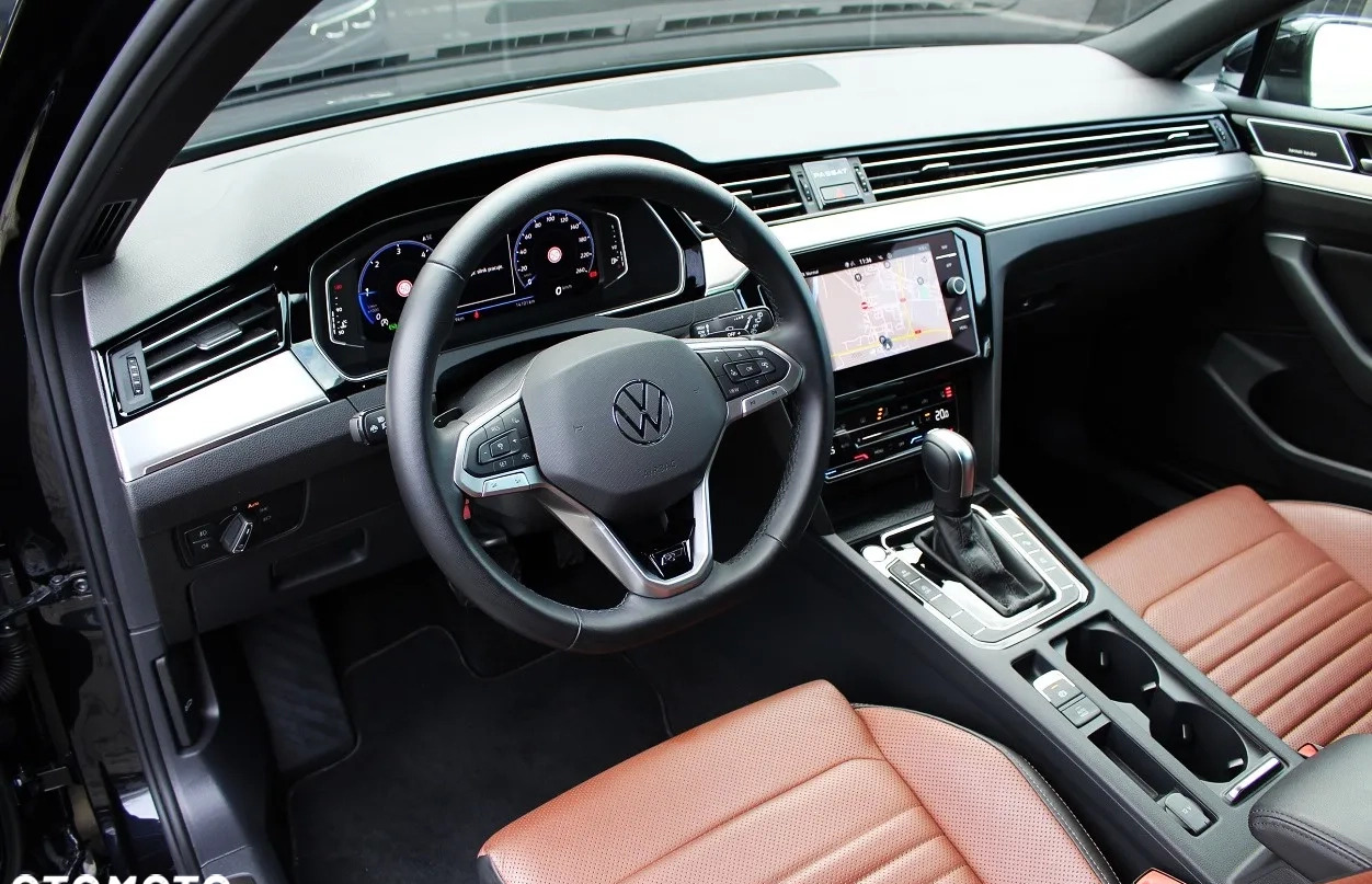 Volkswagen Passat cena 199900 przebieg: 15850, rok produkcji 2023 z Opole małe 631